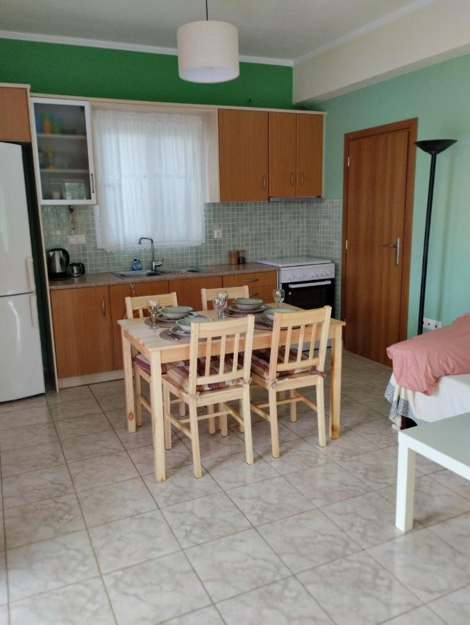 Calypso Two Bedroom Apartment คานเดีย ภายนอก รูปภาพ