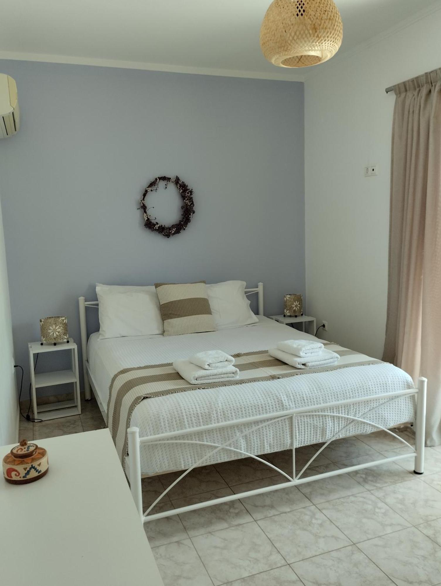 Calypso Two Bedroom Apartment คานเดีย ภายนอก รูปภาพ